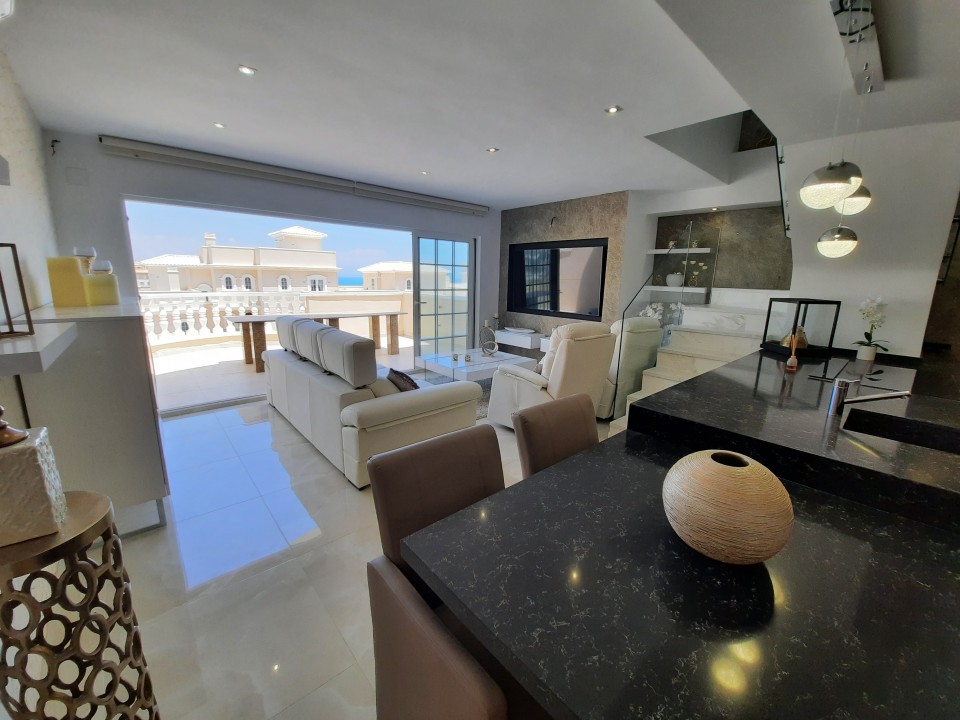 Luxurious penthouse apartment in Immo Pórtico Mar